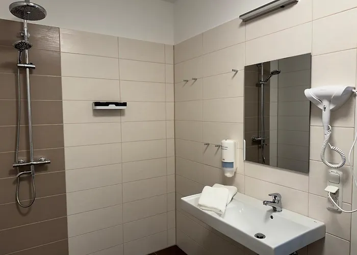 بيت ضيافة City Inn Schwedt 3*